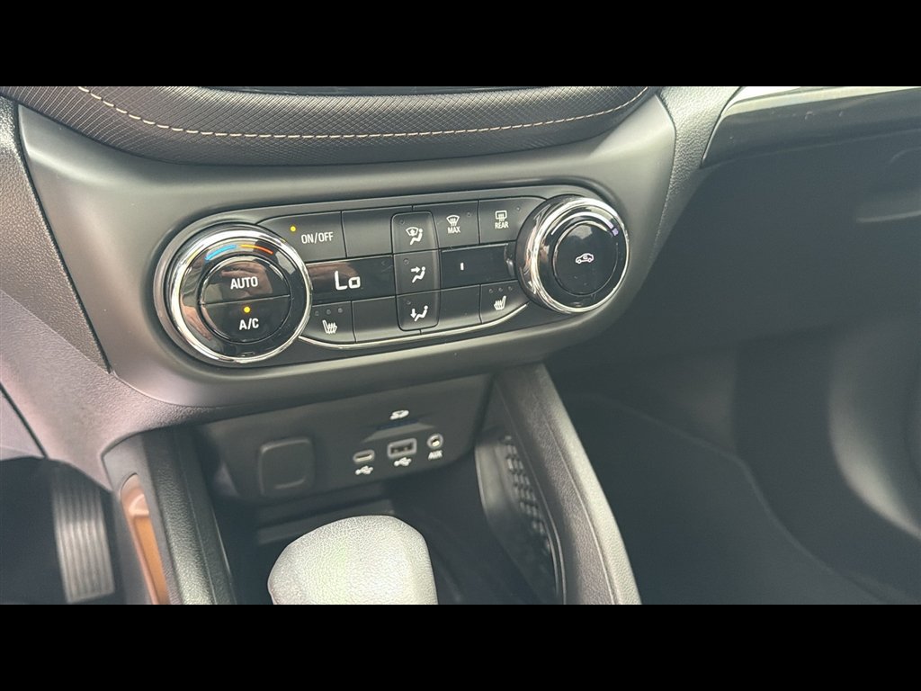 Used 2023 Chevrolet TrailBlazer ACTIV w/ Sun and Liftgate Package AWD/4WD image 20