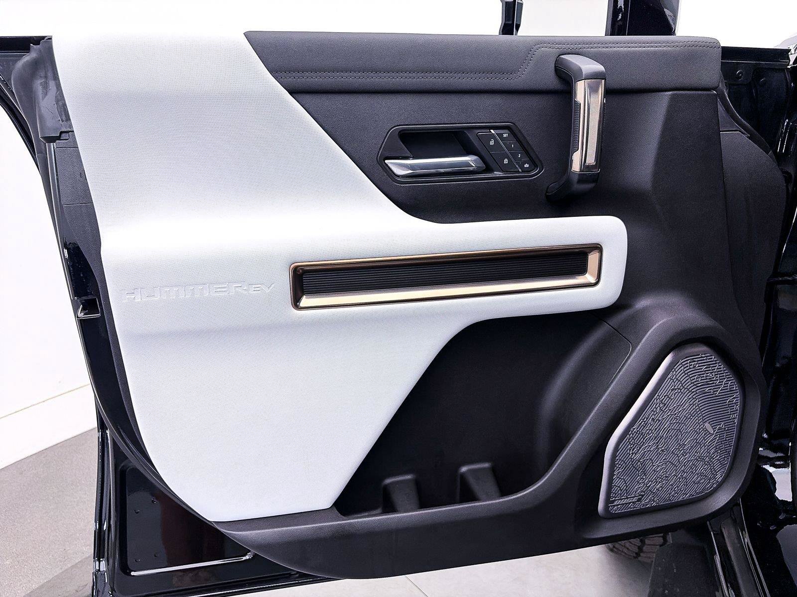 Used 2025 GMC Hummer EV 3X AWD/4WD image 15