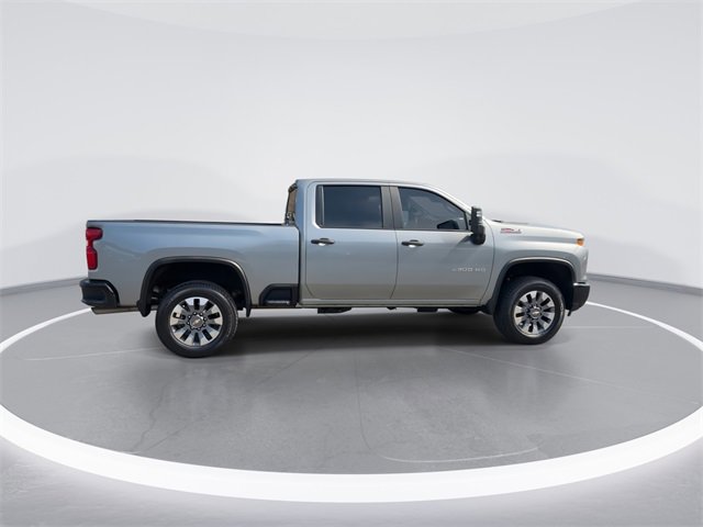 Used 2024 Chevrolet Silverado 2500 Custom w/ Custom Value Package image 9