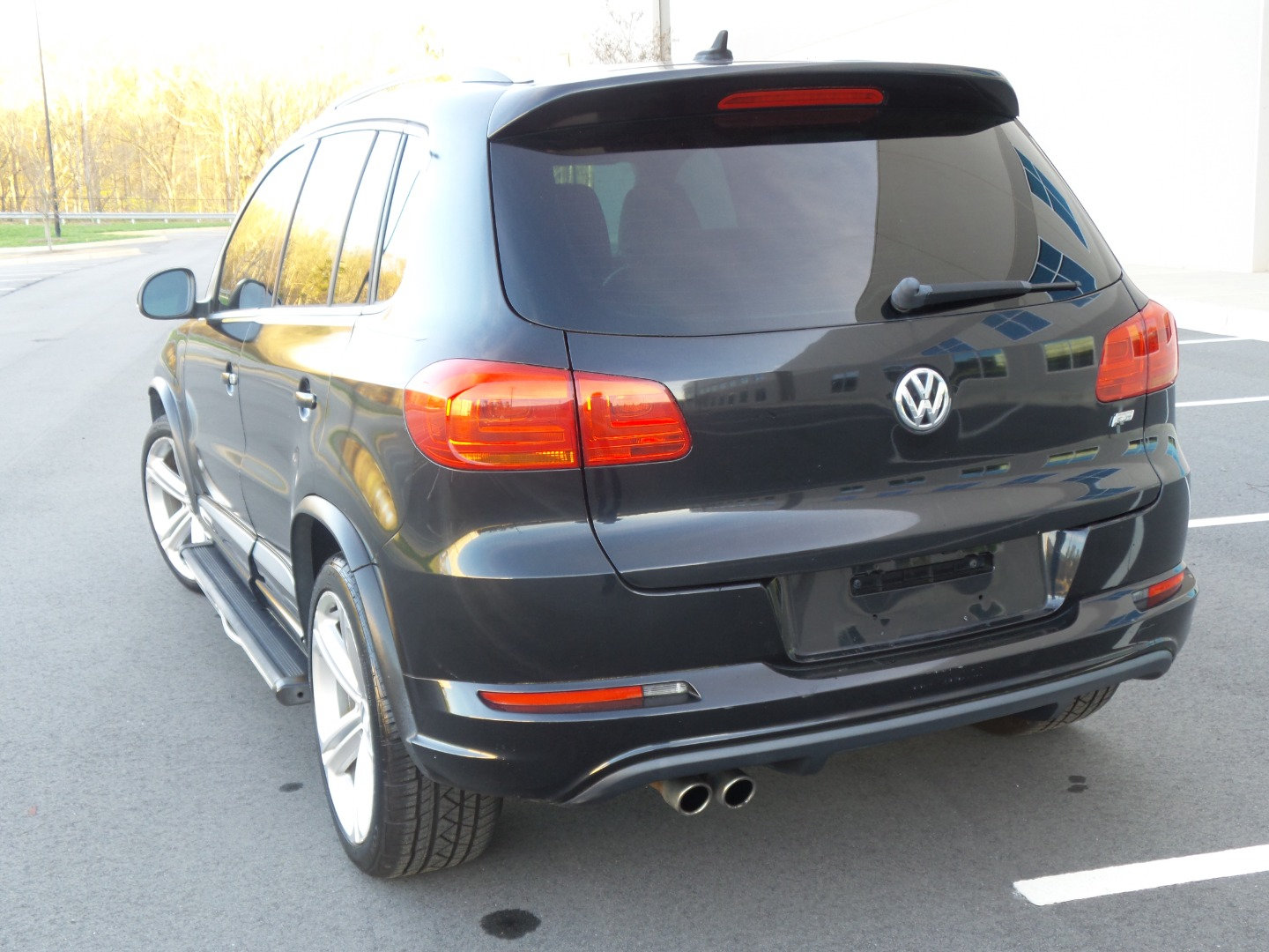 Used 2015 Volkswagen Tiguan R-Line FWD image 11