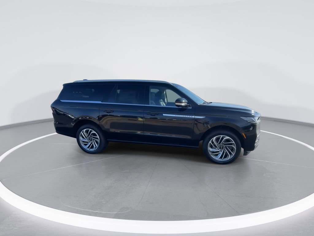 New 2026 Lincoln Navigator L Reserve image 9