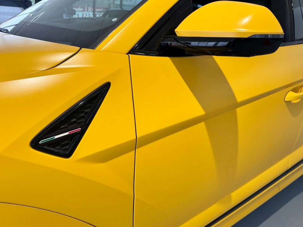 Used 2021 Lamborghini Urus image 12