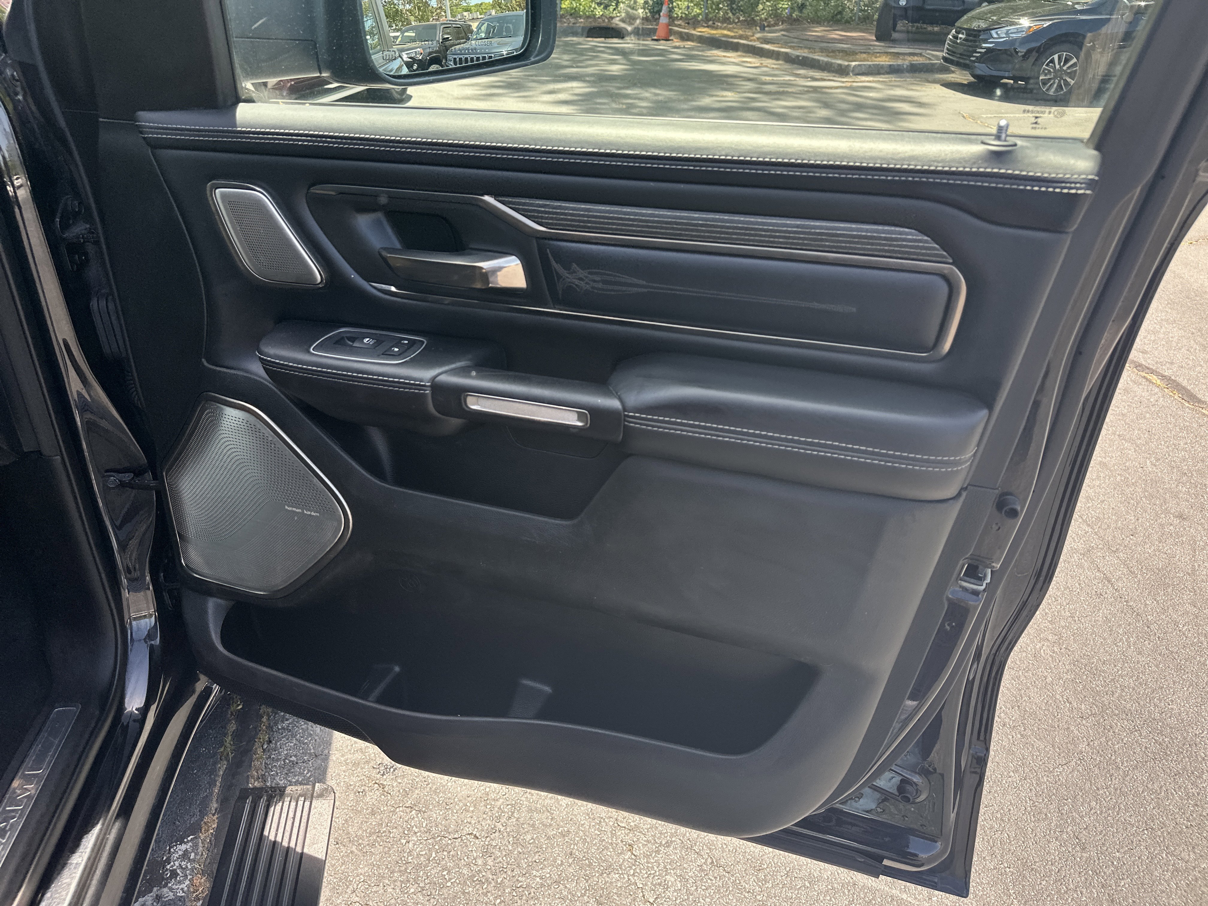 Certified 2020 RAM 1500 Limited w/ Black Appearance Package AWD/4WD image 18