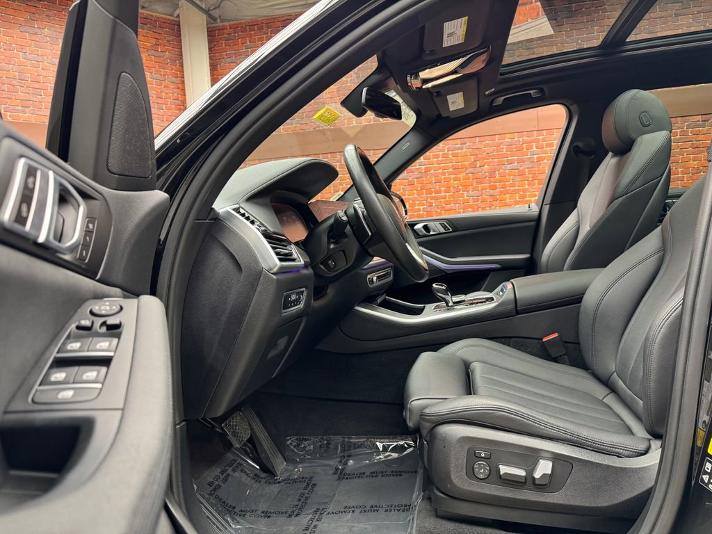 Used 2022 BMW X5 xDrive40i w/ Climate Comfort Package AWD/4WD image 23