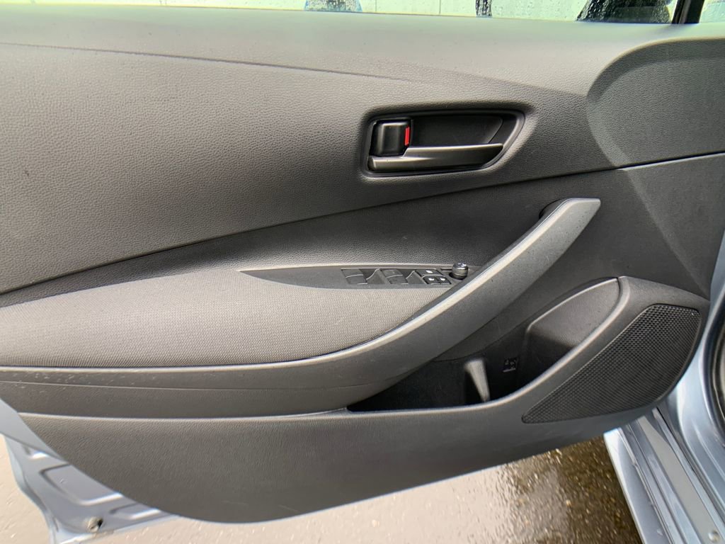 Used 2023 Toyota Corolla LE image 12