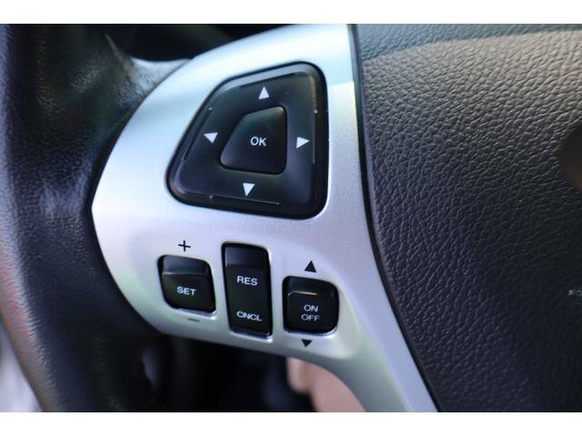 Used 2015 Ford Explorer XLT w/ Equipment Group 202B AWD/4WD image 12