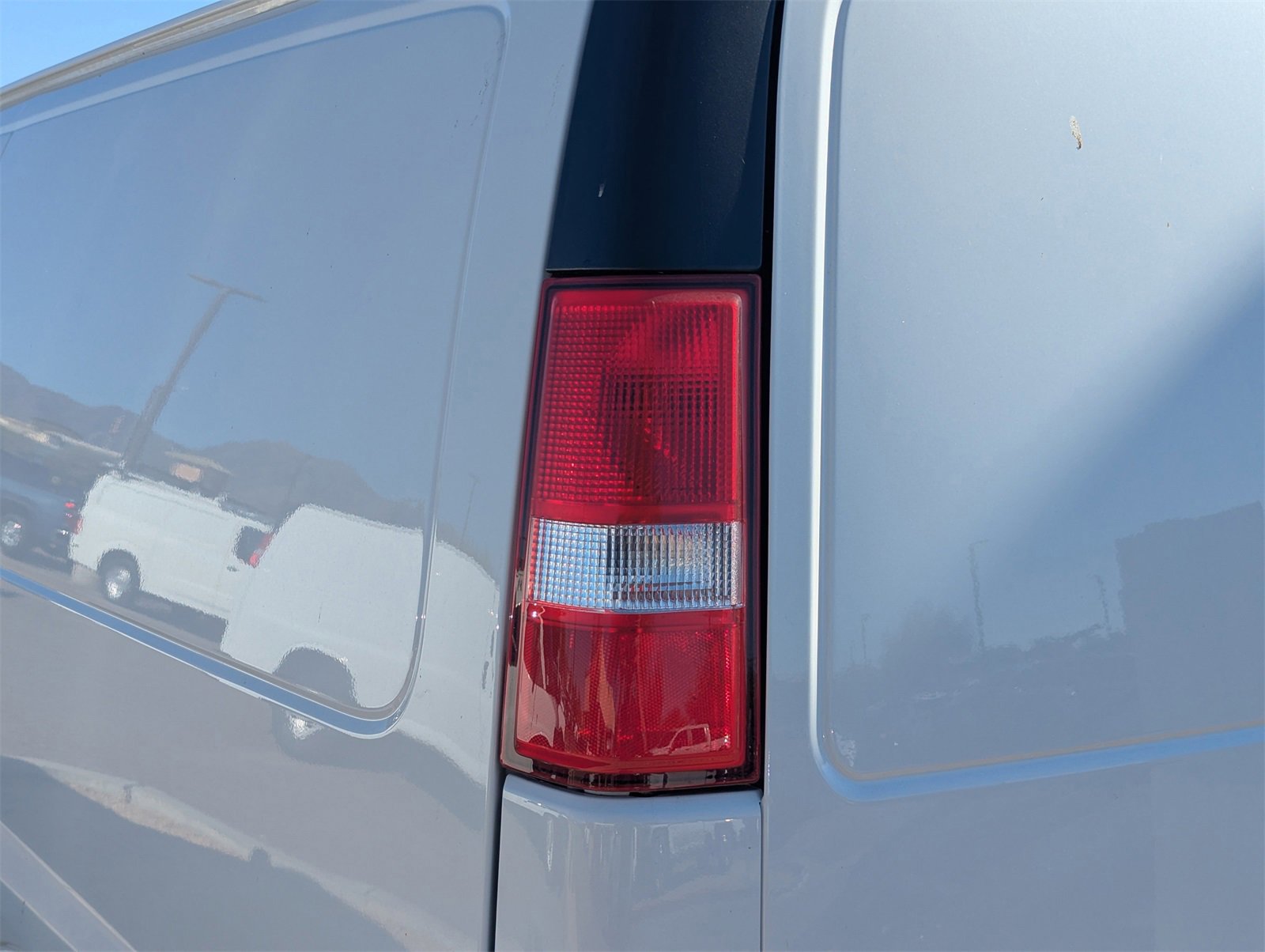 Used 2025 Chevrolet Express 2500 Extended w/ Driver Convenience Package image 8