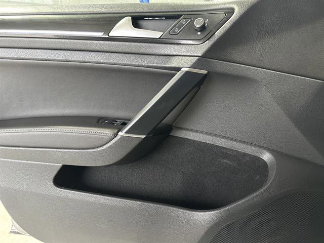 Used 2019 Volkswagen Golf R 4-Door image 35