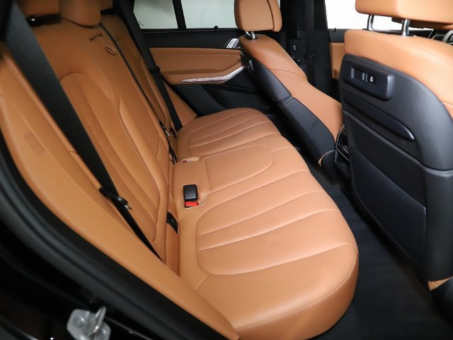 Used 2022 BMW X5 xDrive40i w/ M Sport Package AWD/4WD image 37