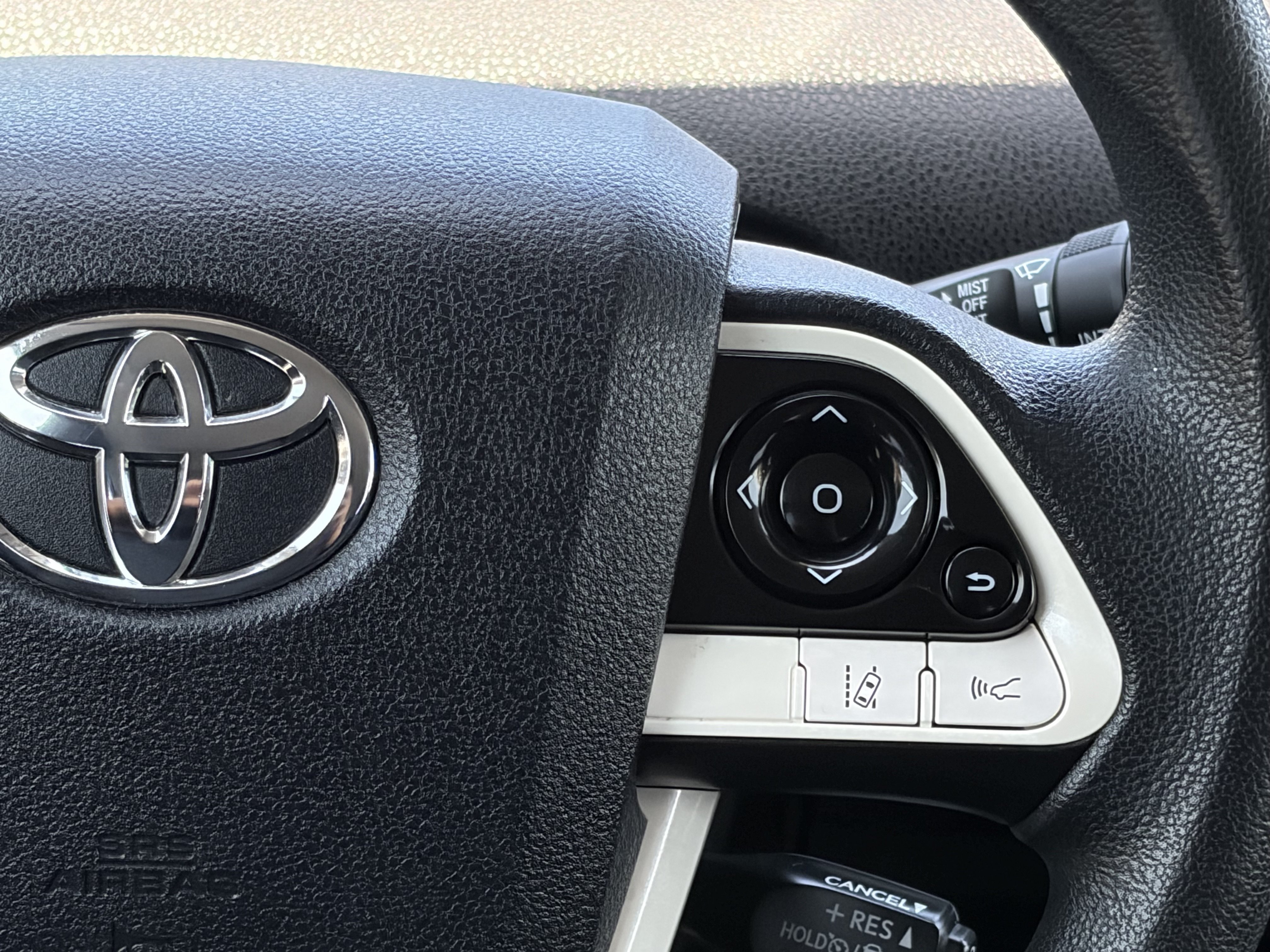 Certified 2018 Toyota Prius Two w/ Prius Two Safety Plus Package FWD image 18