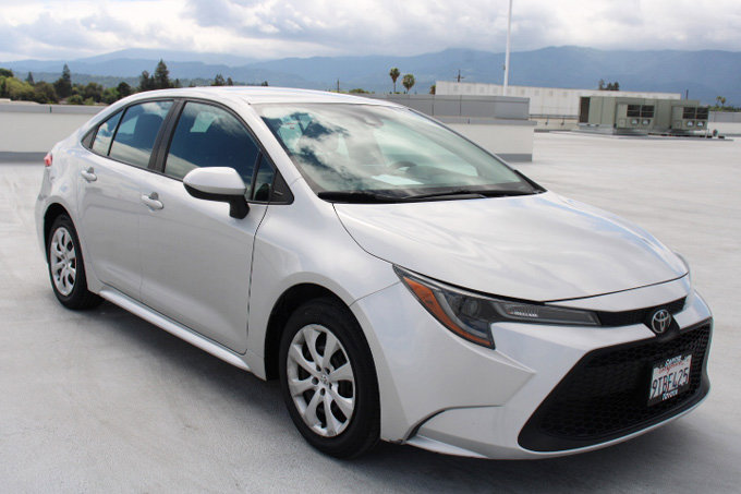 Certified 2022 Toyota Corolla LE image 2