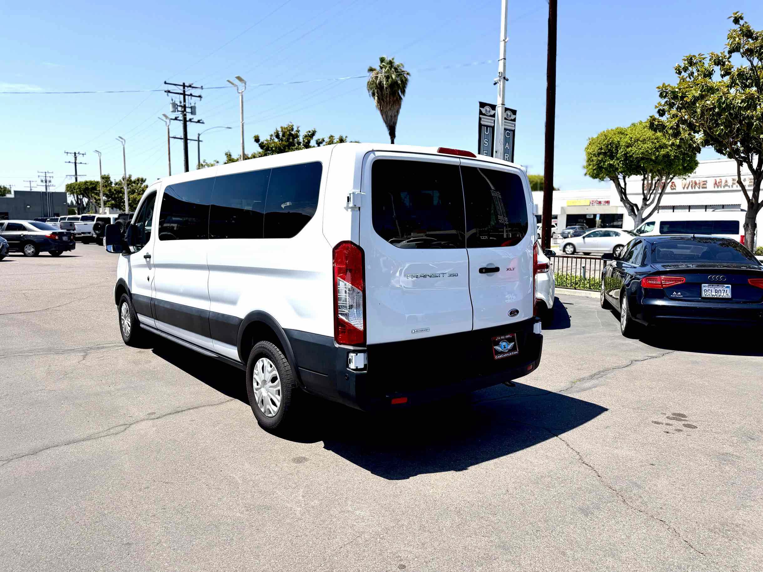 Used 2023 Ford Transit 350 XLT RWD image 7