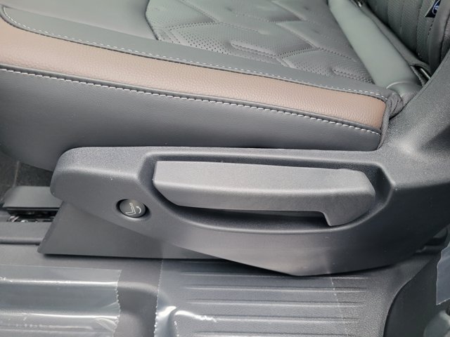 New 2026 Nissan Pathfinder Platinum AWD/4WD image 33
