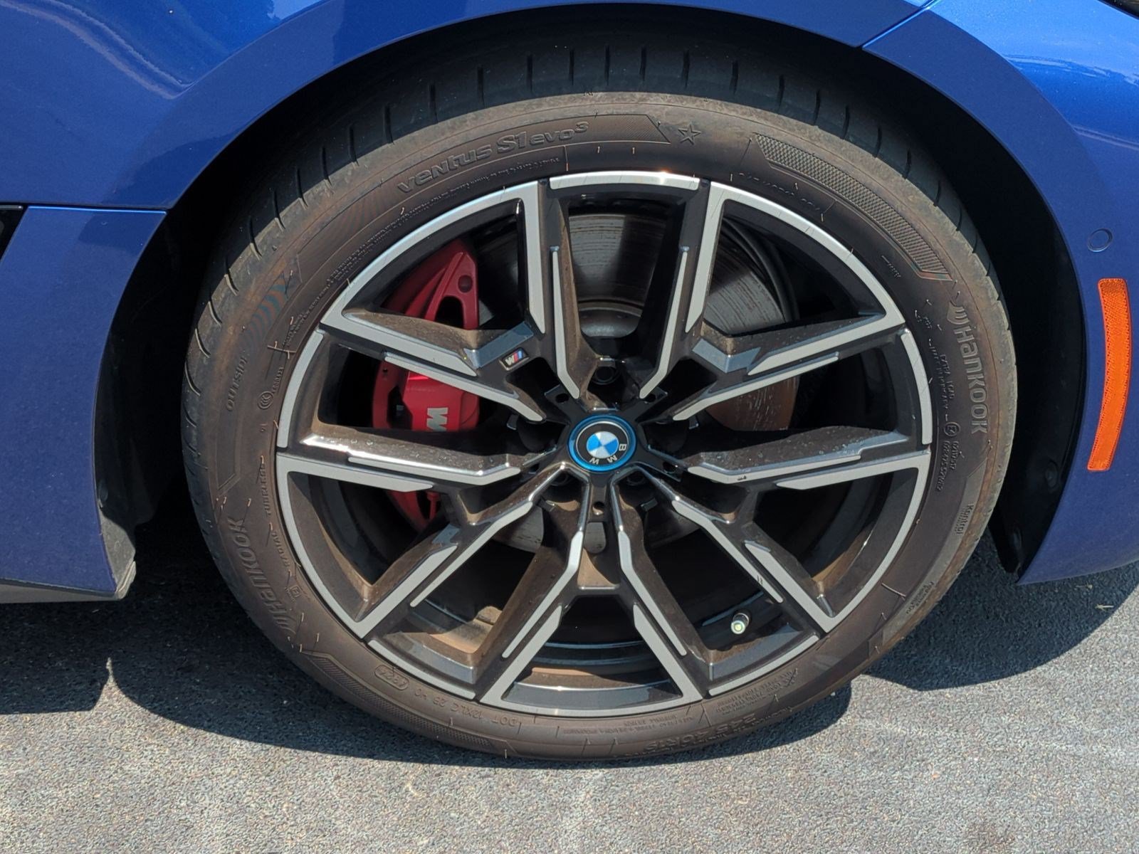 Used 2023 BMW i4 eDrive40 w/ M Sport Package RWD image 13