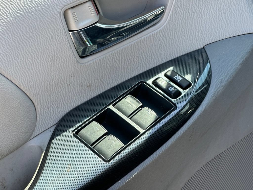 Used 2011 Toyota Sienna SE w/ Preferred Pkg FWD image 16
