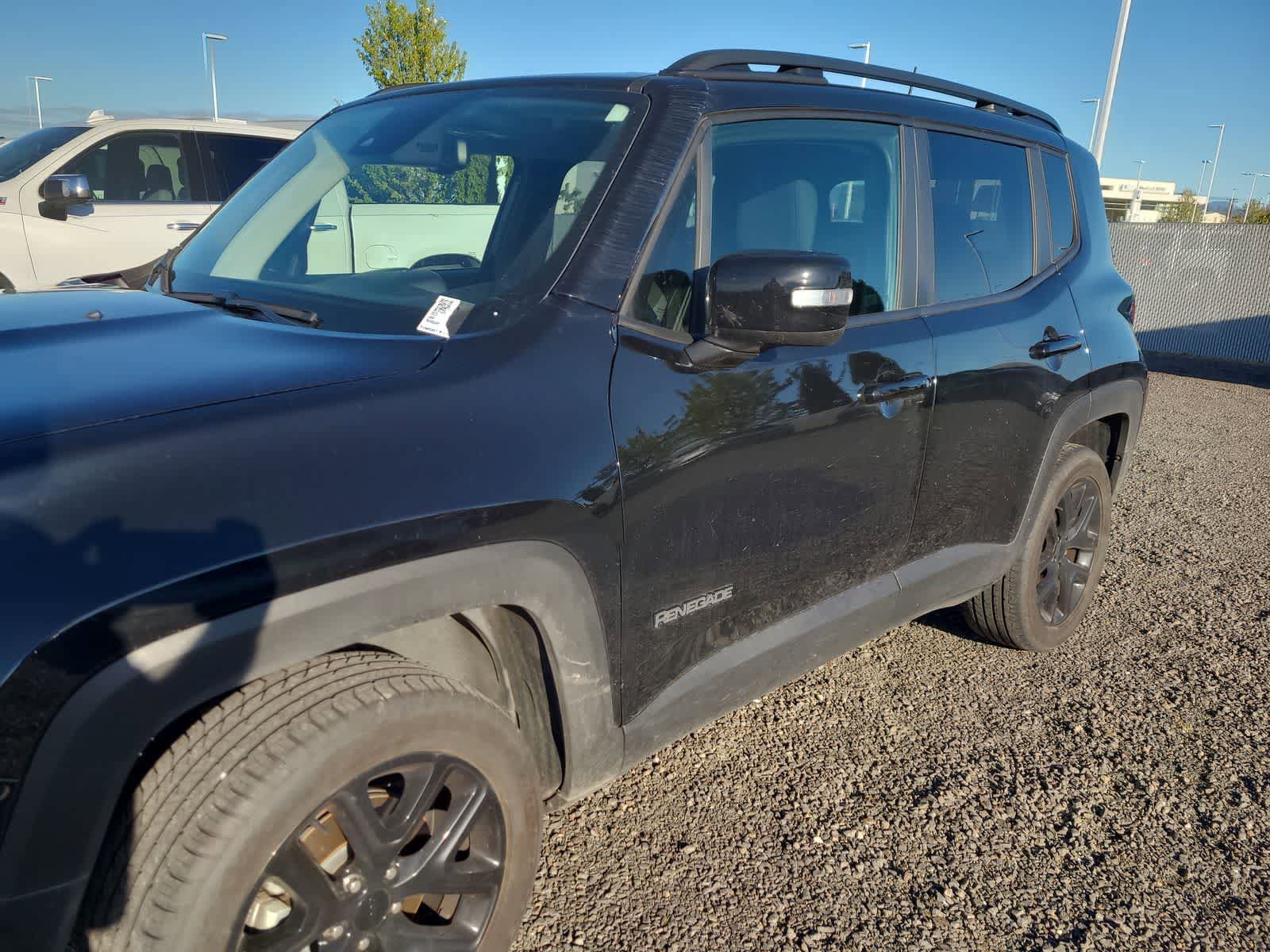 Used 2023 Jeep Renegade Altitude w/ Convenience Group I AWD/4WD image 10