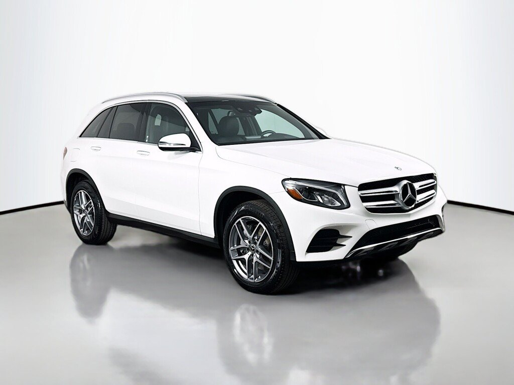 Used 2018 Mercedes-Benz GLC 300 4MATIC image 7