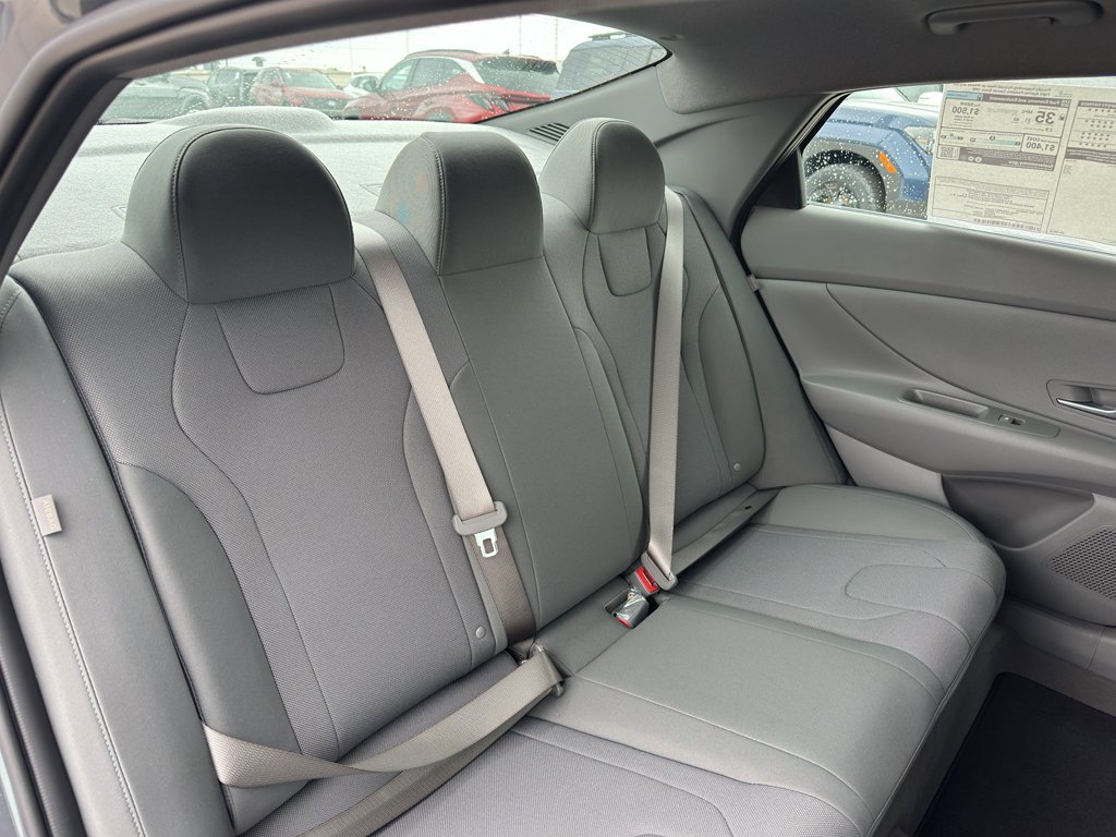 New 2026 Hyundai Elantra SE FWD image 29