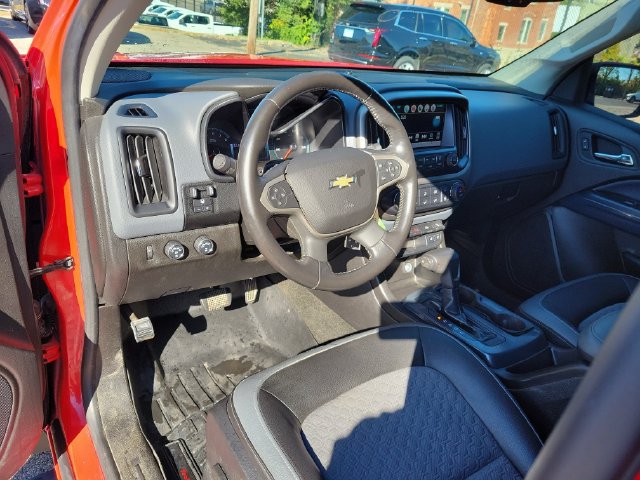 Used 2018 Chevrolet Colorado Z71 AWD/4WD image 25