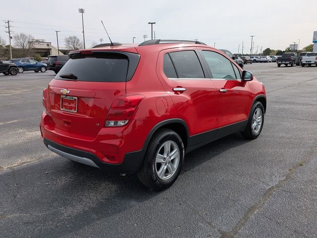 Used 2018 Chevrolet Trax LT w/ LT Convenience Package image 3