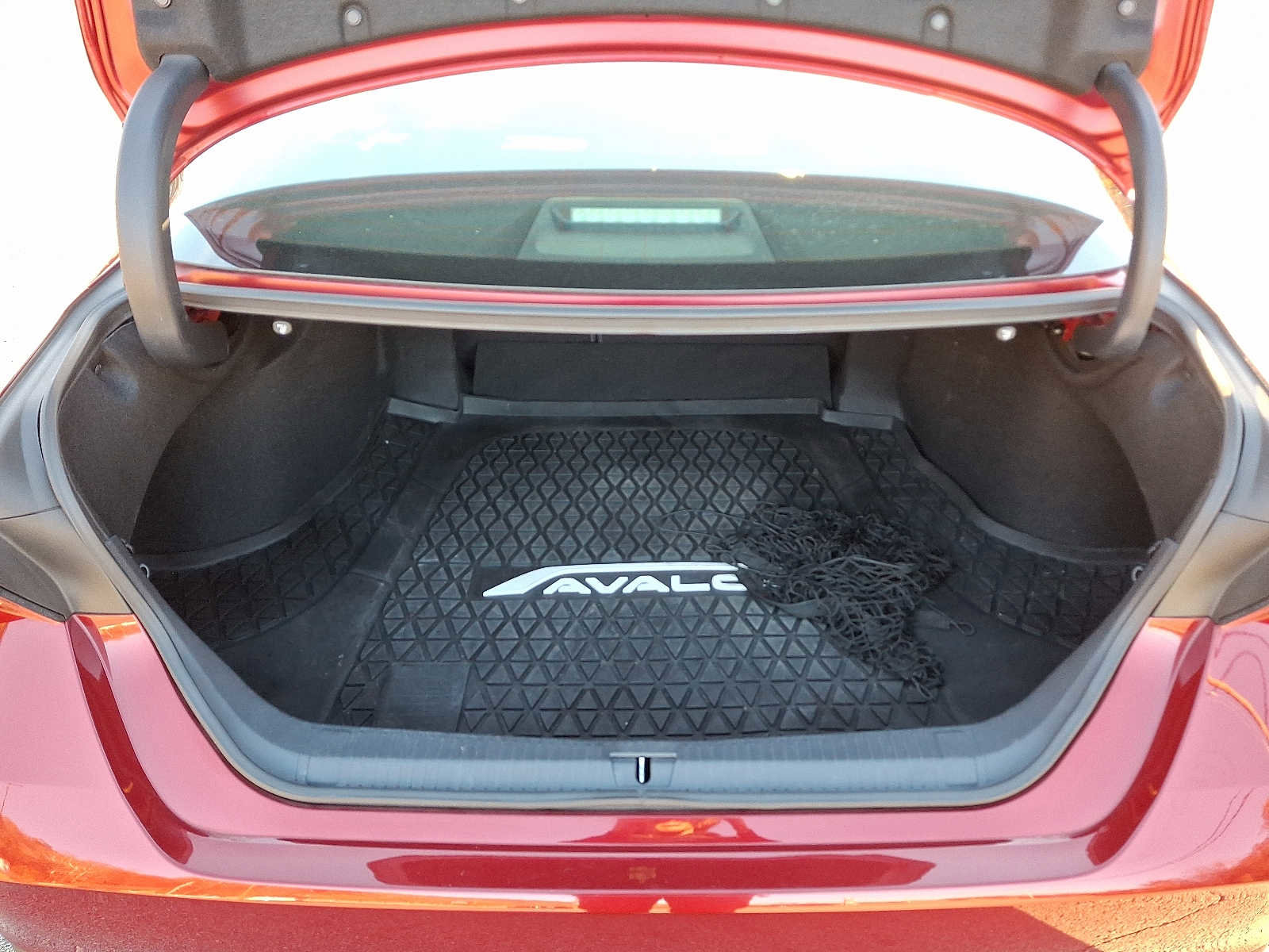 Used 2021 Toyota Avalon XLE w/ Moonroof Package image 28