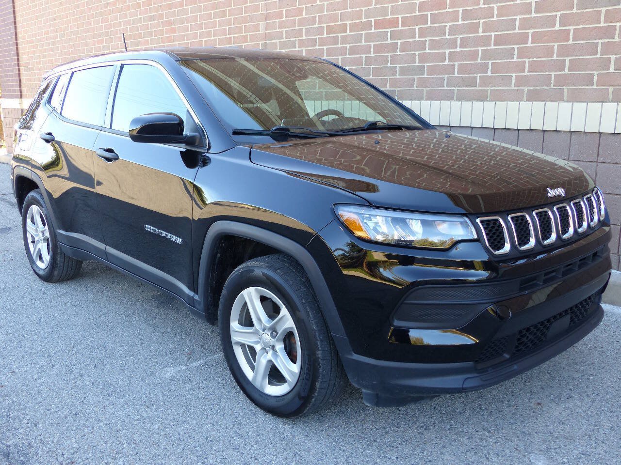Used 2024 Jeep Compass Sport AWD/4WD image 12
