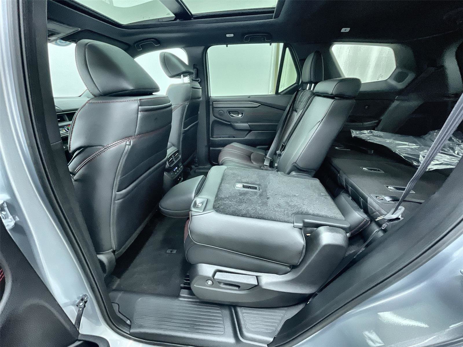 New 2026 Honda Pilot Black Edition image 25
