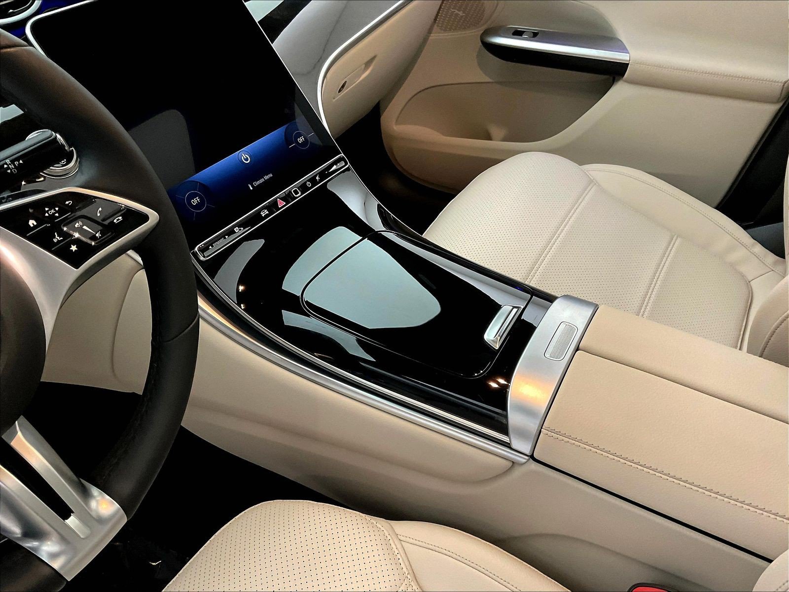 Certified 2023 Mercedes-Benz GLC 300 4MATIC image 18