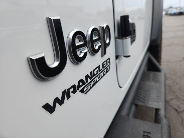 Used 2018 Jeep Wrangler Sport image 11