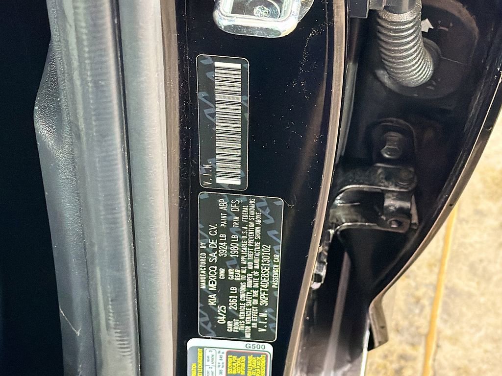 Used 2025 Kia K4 LXS image 30