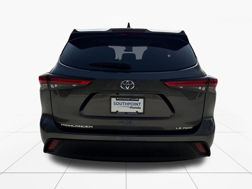 Used 2023 Toyota Highlander LE image 7