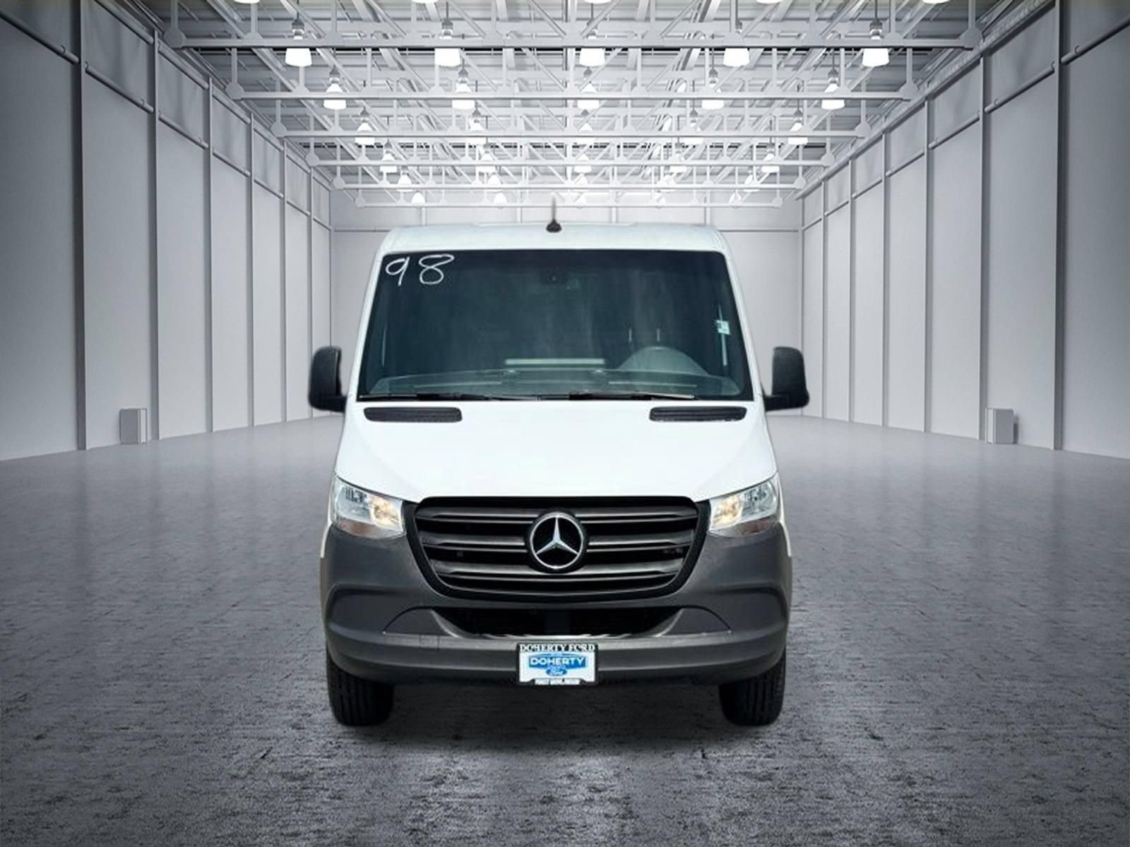 Used 2021 Mercedes-Benz Sprinter 2500 image 11