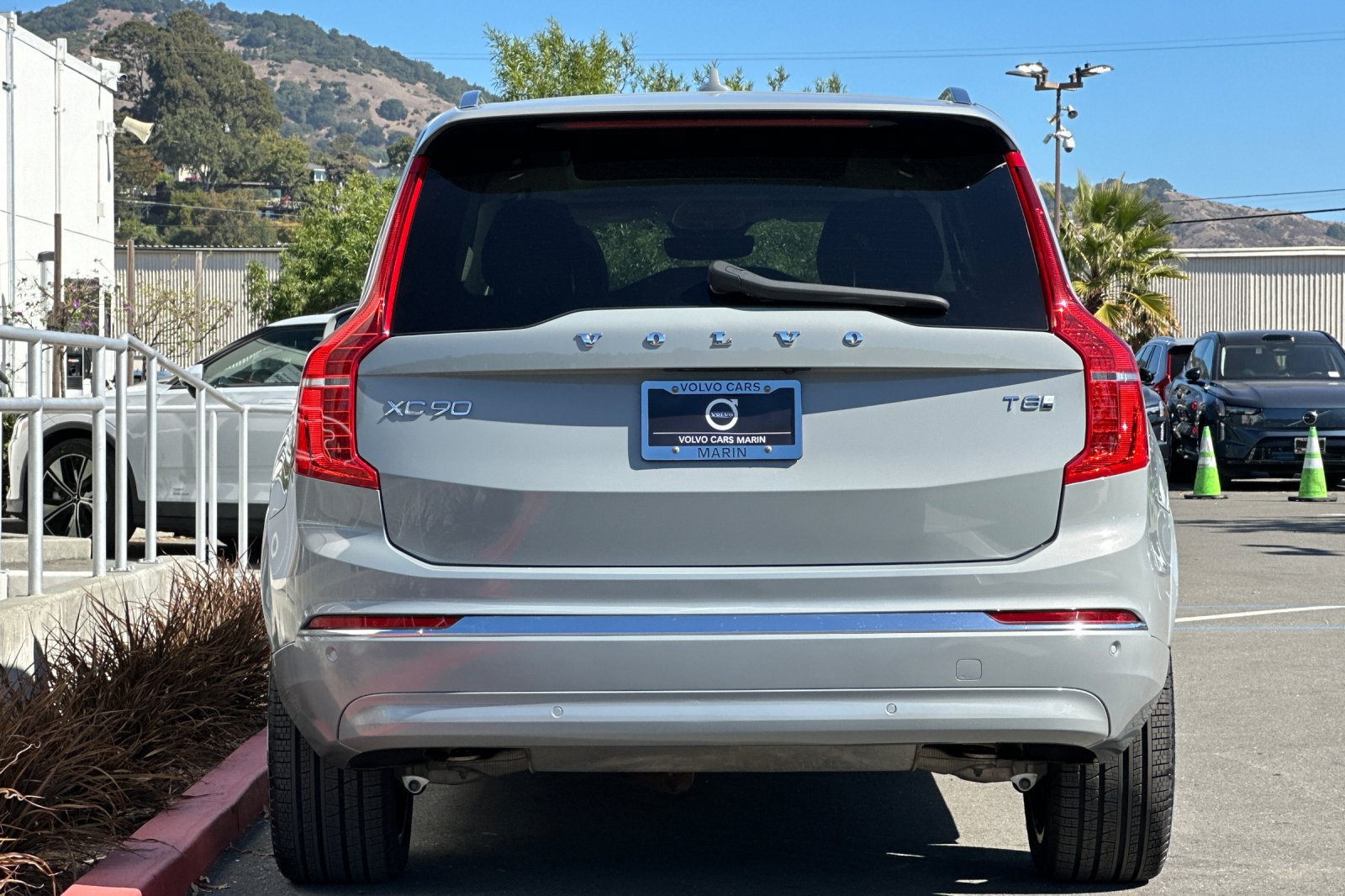 Certified 2025 Volvo XC90 T8 Ultra w/ Protection Package AWD/4WD image 8