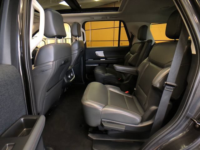 Used 2025 Ford Expedition Active AWD/4WD image 20