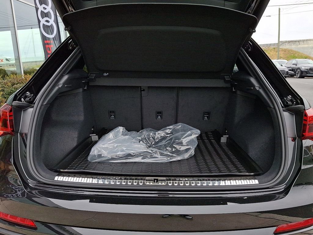 Certified 2025 Audi Q3 2.0T Premium Plus w/ Premium Plus Package image 29