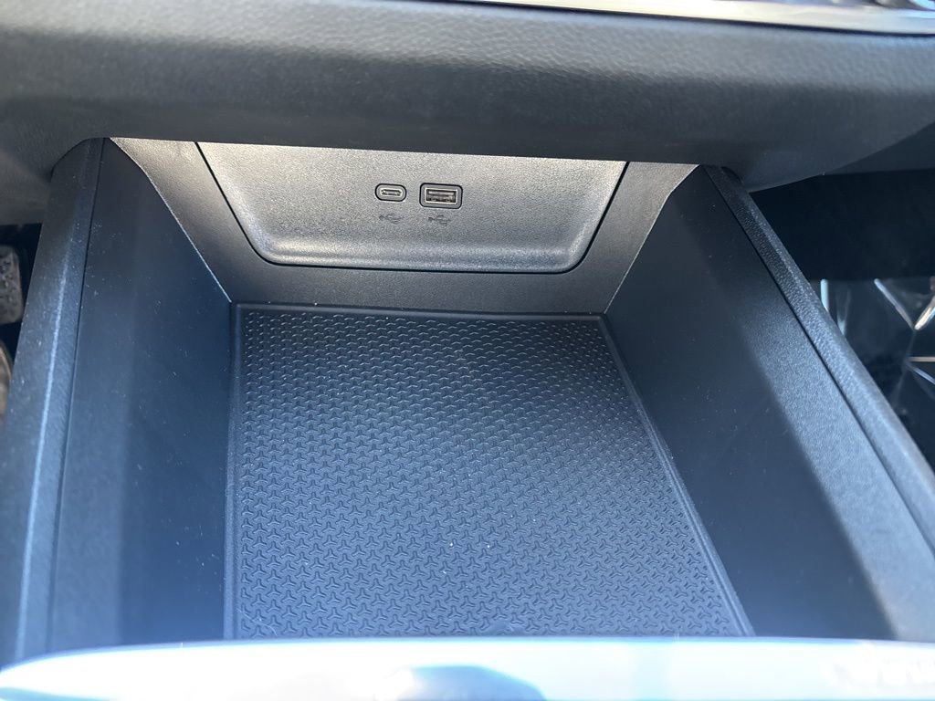 Used 2026 Chevrolet Equinox LT w/ Midnight Edition image 28