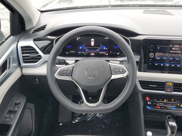 New 2026 Volkswagen Taos SE image 26