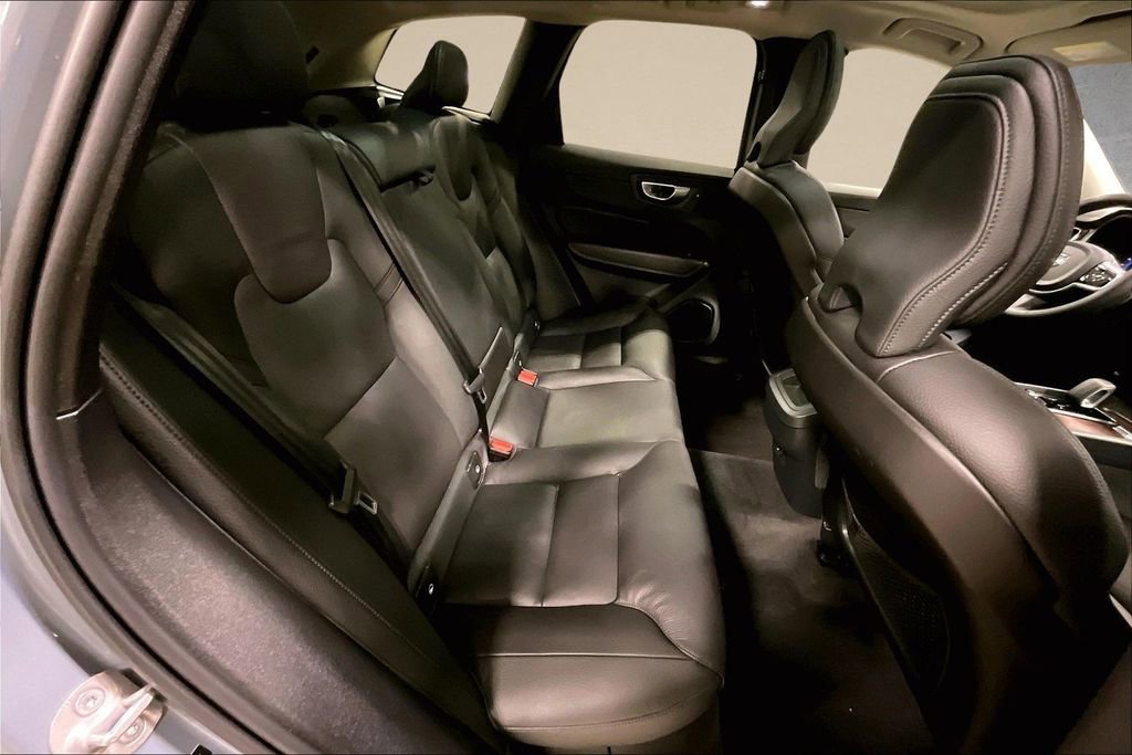 Certified 2023 Volvo XC60 B5 Plus w/ Climate Package image 24