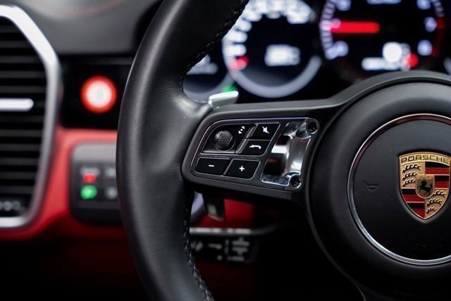 Used 2023 Porsche Cayenne Turbo image 13