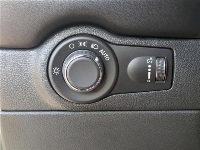 Used 2024 Dodge Durango R/T RWD image 13