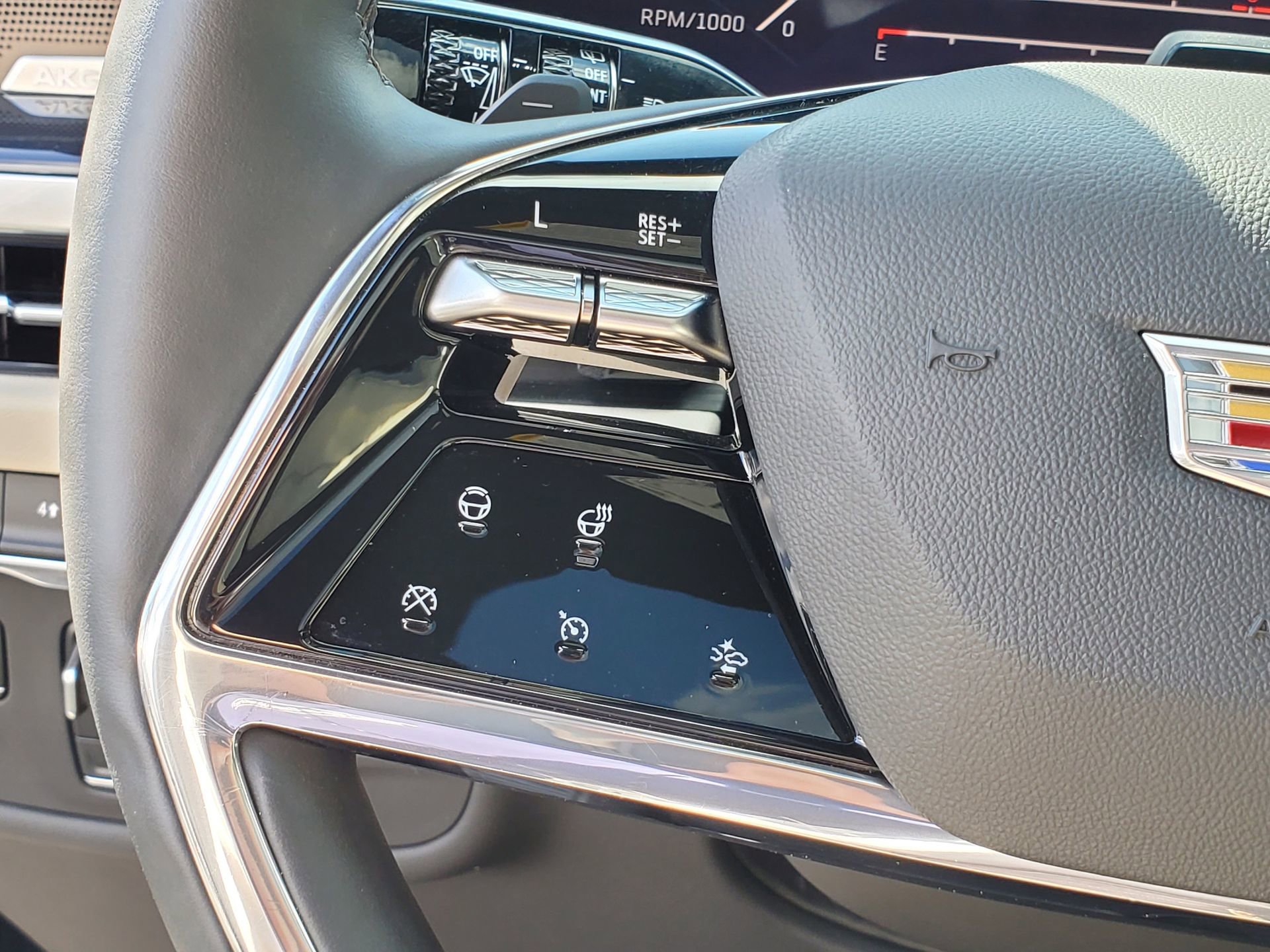 Used 2025 Cadillac Escalade Sport w/ Touring Package image 26