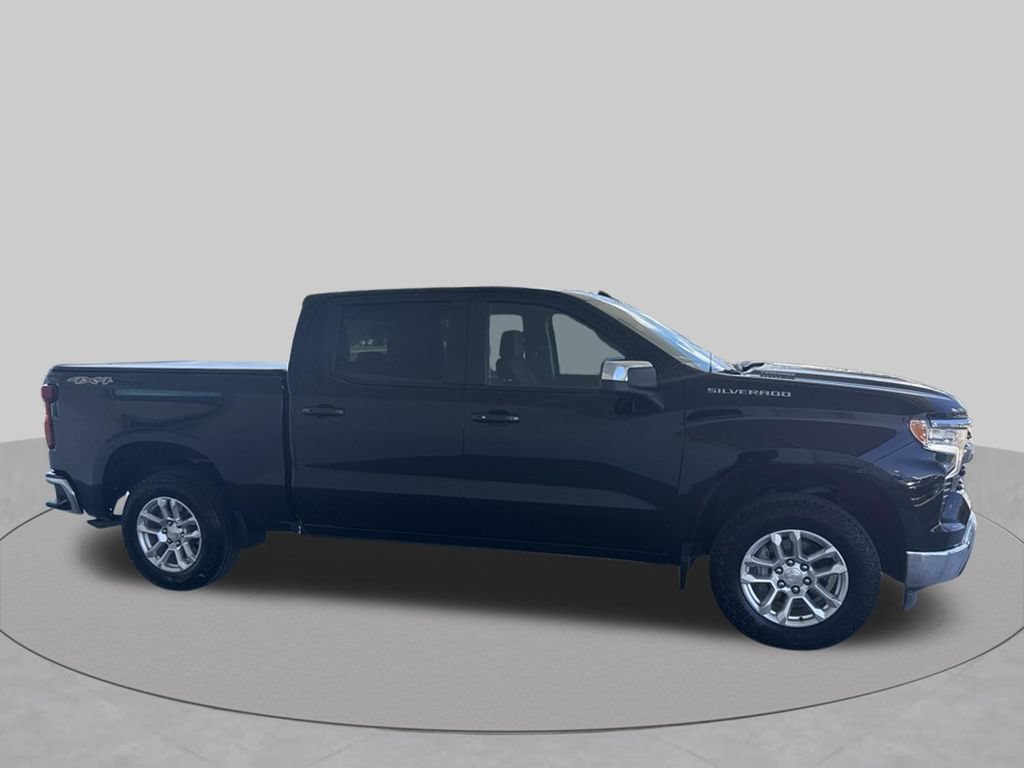Used 2024 Chevrolet Silverado 1500 LT AWD/4WD image 11