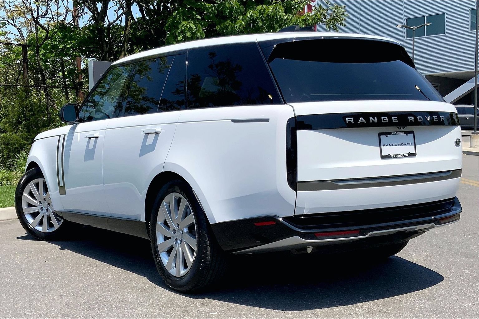 Used 2023 Land Rover Range Rover SE AWD/4WD image 11