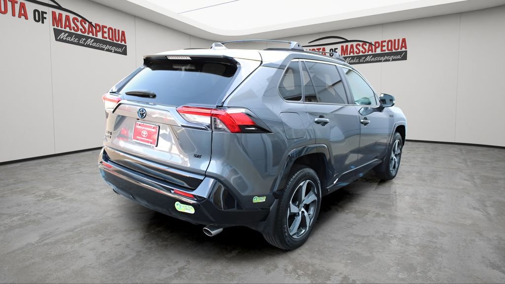 Used 2023 Toyota RAV4 SE w/ Weather & Moonroof Package image 5