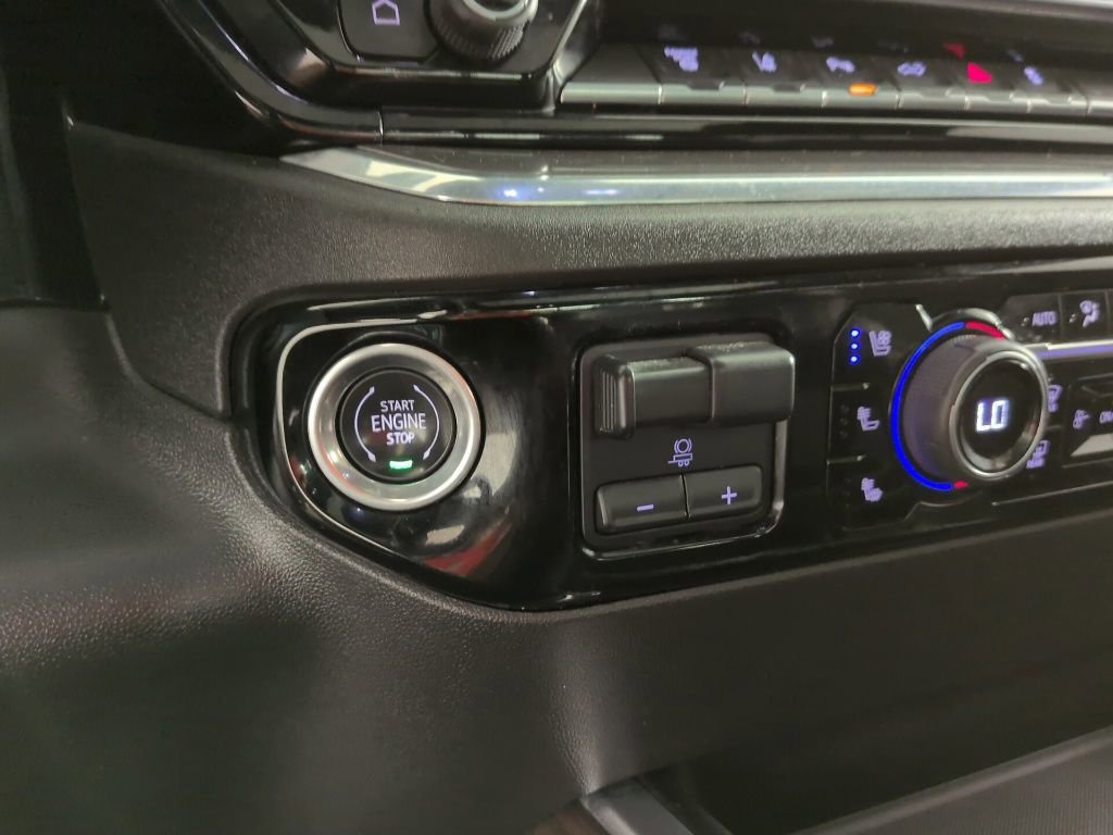 Used 2024 Chevrolet Silverado 3500 High Country w/ High Country Premium Package AWD/4WD image 19