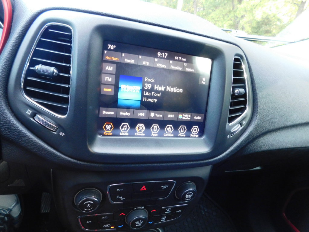 Used 2019 Jeep Compass Trailhawk w/ Leather Interior Group AWD/4WD image 5