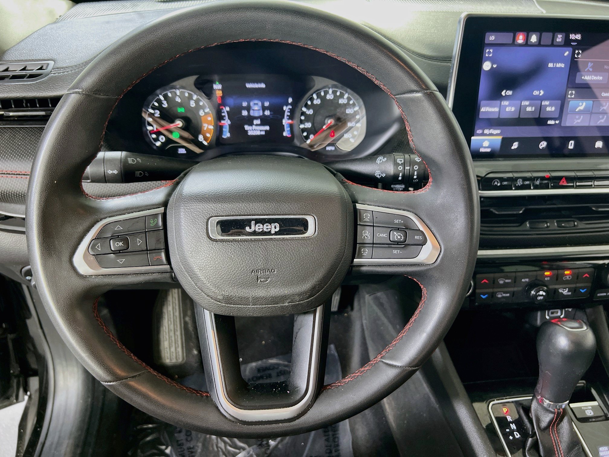 Used 2022 Jeep Compass Trailhawk AWD/4WD image 11