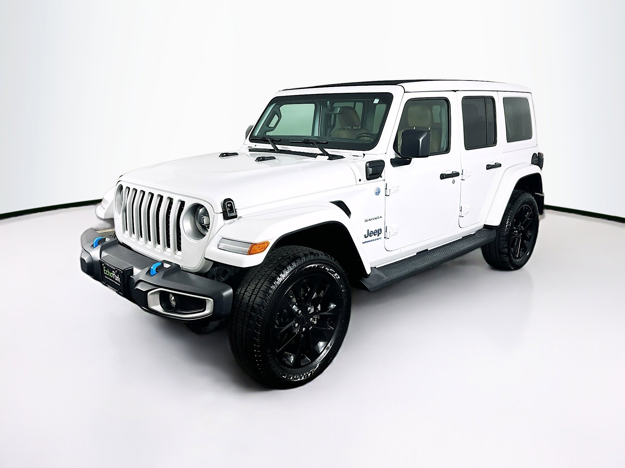 Used 2023 Jeep Wrangler Sahara w/ Cold Weather Group image 3