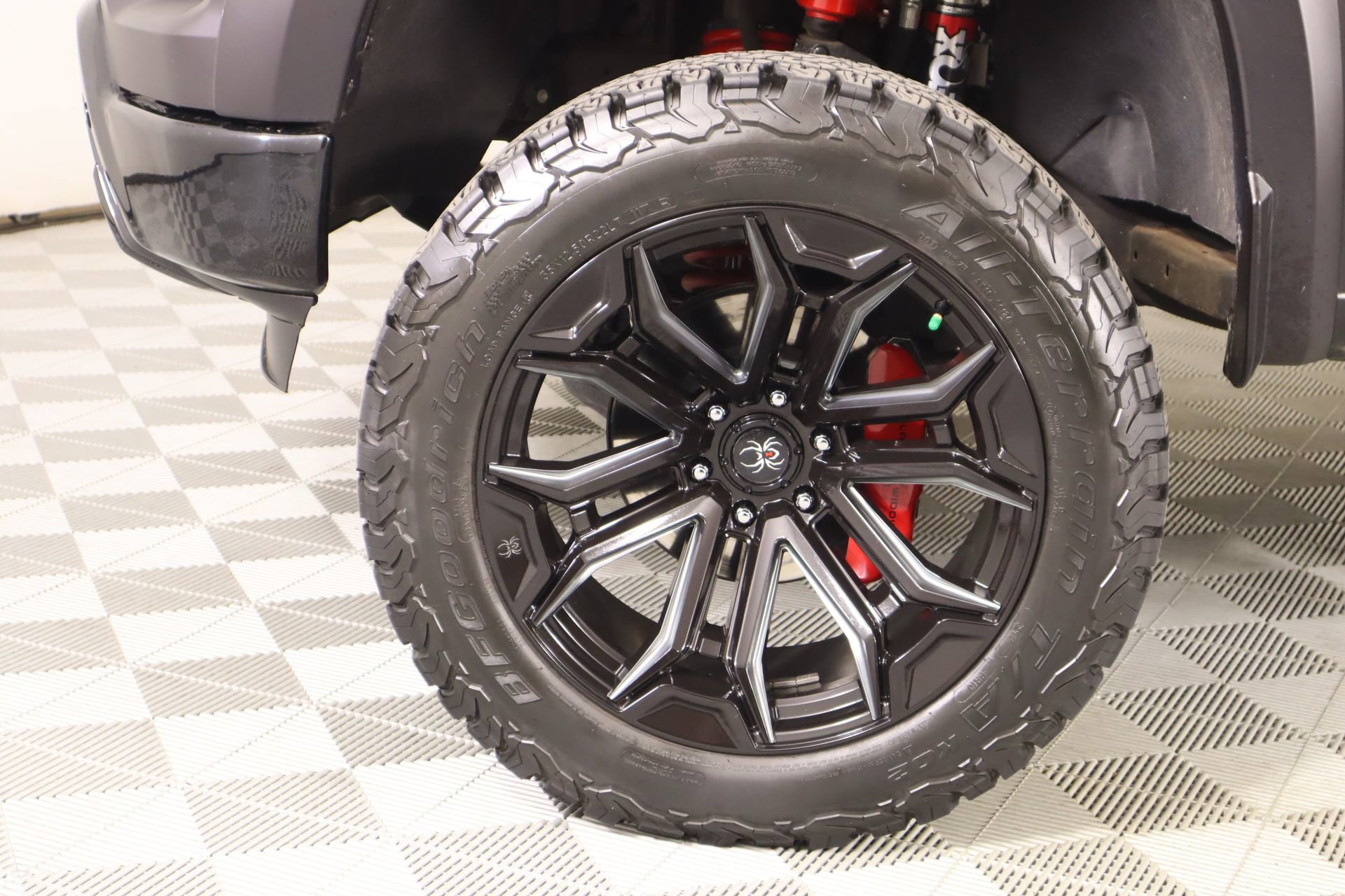 Used 2025 Chevrolet Silverado 1500 LTZ image 21