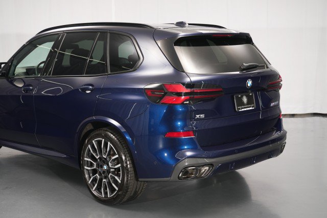Used 2025 BMW X5 M60i AWD/4WD image 17